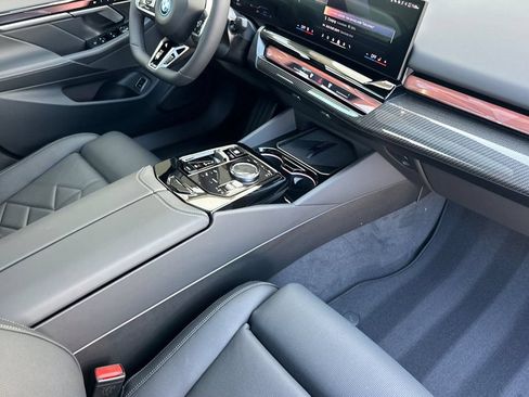 New 2026 BMW 550e xDrive AWD/4WD image 16