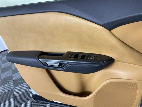 Used 2023 Lexus RZ 450e Premium w/ Technology Package image 25