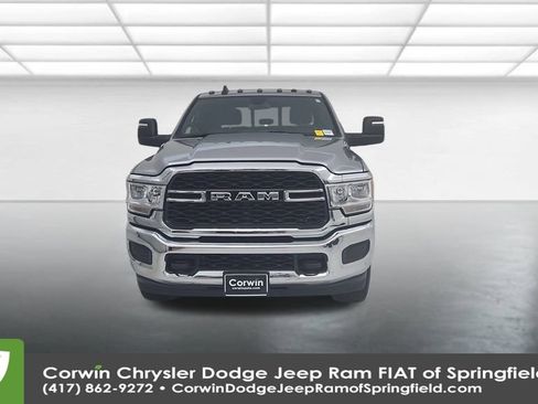 Used 2024 RAM 2500 Tradesman w/ Chrome Appearance Group image 5