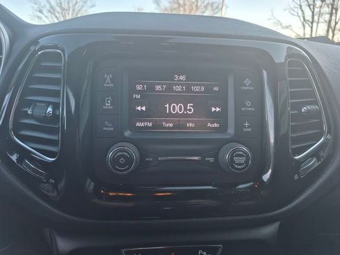 Used 2018 Jeep Compass Altitude image 17