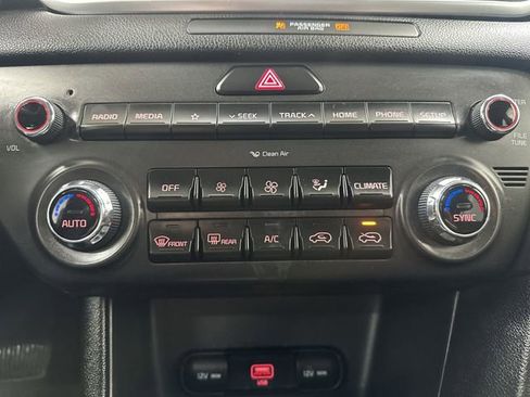 Used 2021 Kia Sportage LX w/ LX Fwd Popular Package image 17