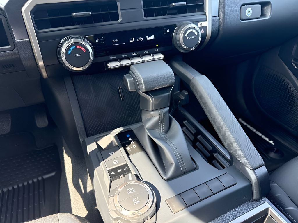Used 2026 Toyota Tacoma SR5 AWD/4WD image 13