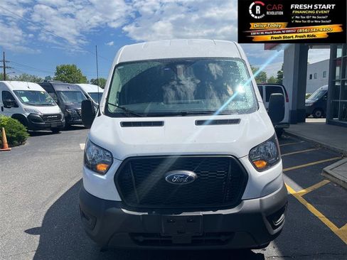 Used 2025 Ford Transit 250 148 Medium Roof RWD image 2