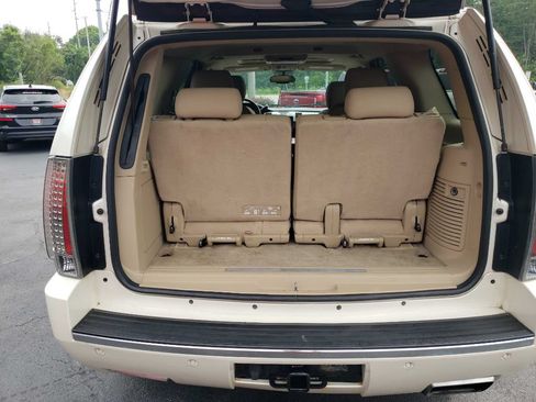 Used 2014 Cadillac Escalade Premium AWD/4WD image 31