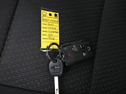 Used 2021 Chevrolet Silverado 1500 Custom Trail Boss image 16