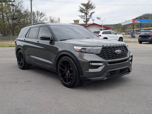 Used 2020 Ford Explorer ST w/ Premium Technology Package image 6