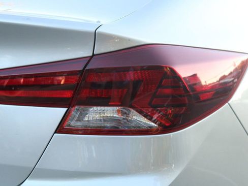 Used 2020 Hyundai Elantra SEL w/ Cargo Package (C1) image 32