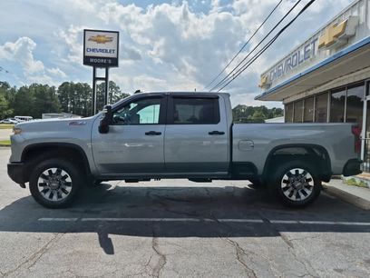 Used 2025 Chevrolet Silverado 2500 Custom