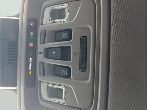 Used 2024 GMC Sierra 1500 SLT w/ SLT Premium Package image 16