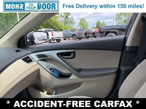 Used 2015 Hyundai Elantra SE w/ Option Group 02 FWD image 22