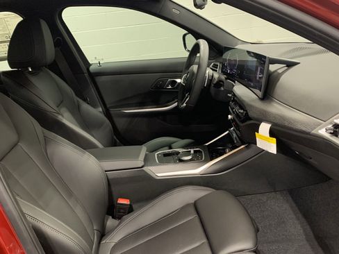 Used 2025 BMW 330i Sedan w/ M Sport Package image 24