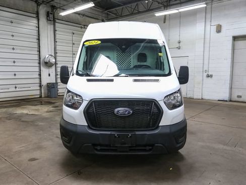 Used 2024 Ford Transit 250 148 High Roof AWD image 4