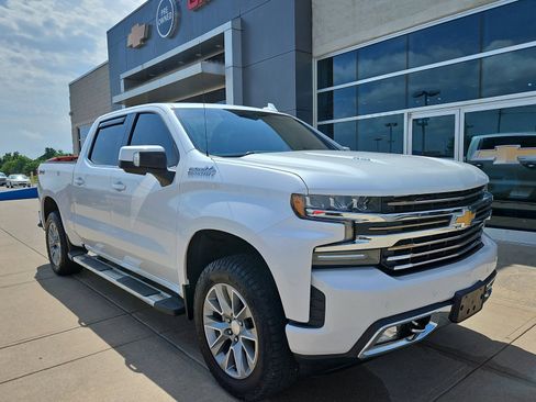 Used 2019 Chevrolet Silverado 1500 High Country w/ Safety Package II AWD/4WD image 1