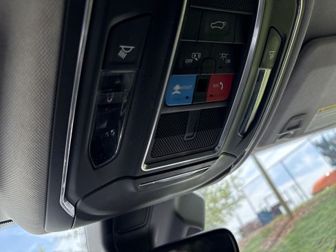 Used 2021 Jeep Grand Cherokee L Laredo w/ Luxury Tech Group I RWD image 31