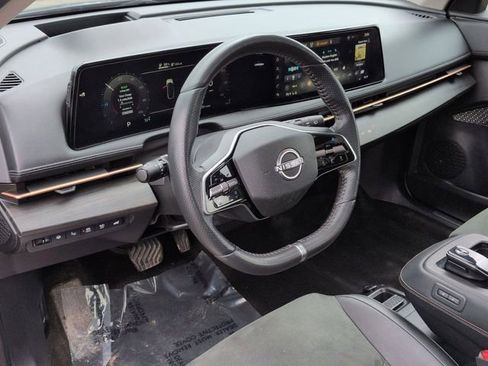 Used 2024 Nissan Ariya AWD image 11