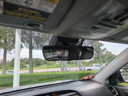 Used 2019 Toyota Highlander Limited Platinum FWD image 27