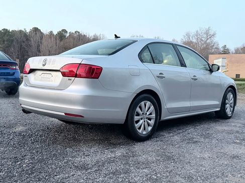 Used 2014 Volkswagen Jetta SE image 3
