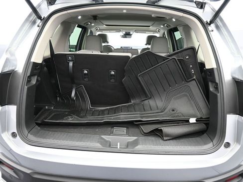 Certified 2023 Honda Pilot Touring image 23