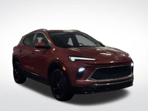 Used 2024 Buick Encore GX Sport Touring w/ Comfort Package image 4