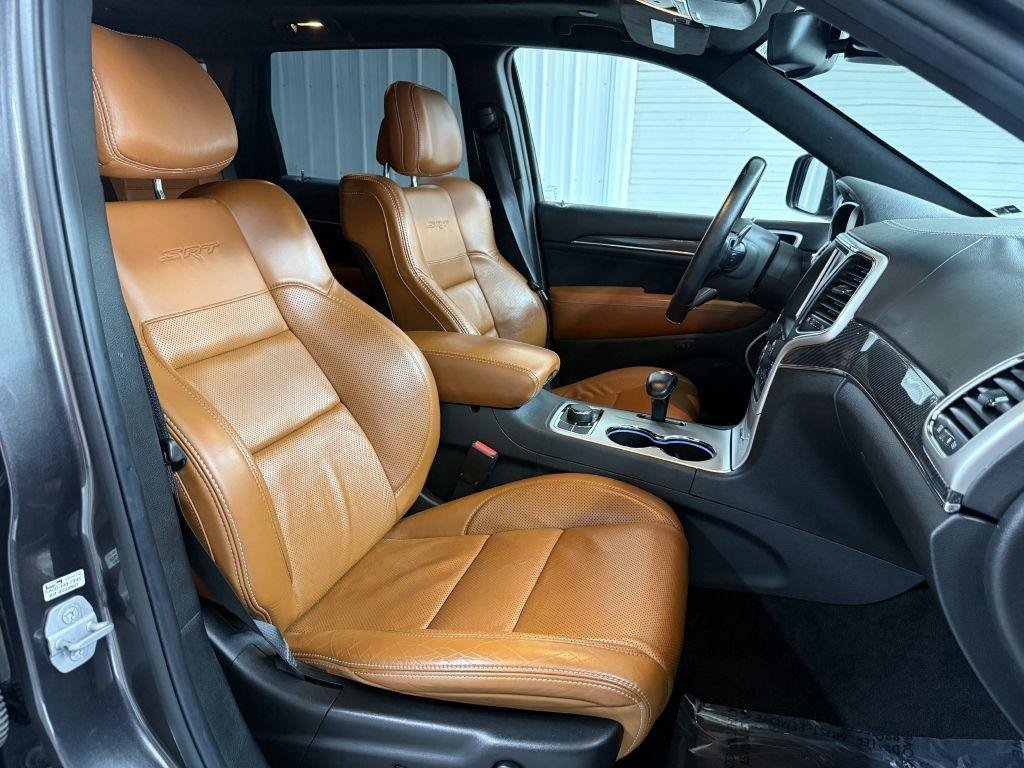 Used 2015 Jeep Grand Cherokee SRT AWD/4WD image 38