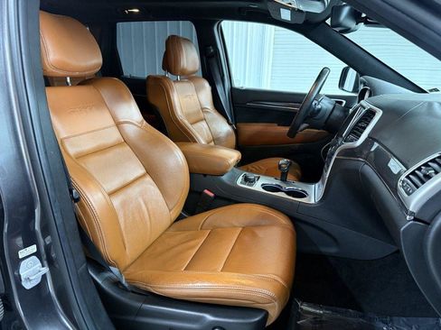 Used 2015 Jeep Grand Cherokee SRT AWD/4WD image 38