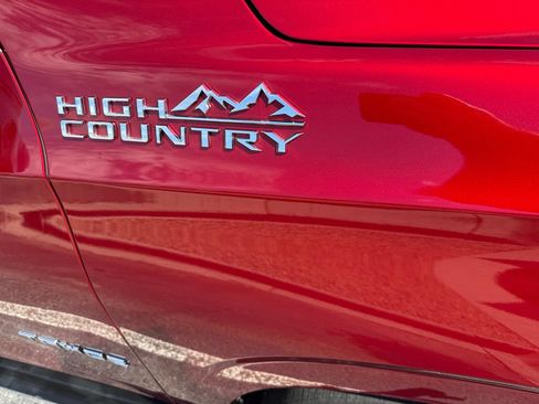 Used 2023 Chevrolet Tahoe High Country AWD/4WD image 3