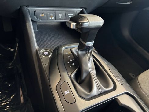 Used 2025 Kia K4 FWD image 40