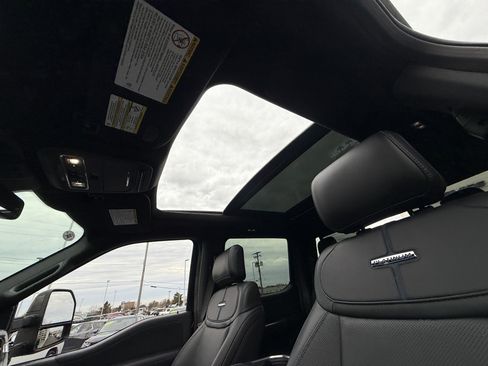 Used 2025 Ford F450 Platinum w/ Platinum Plus Package image 16