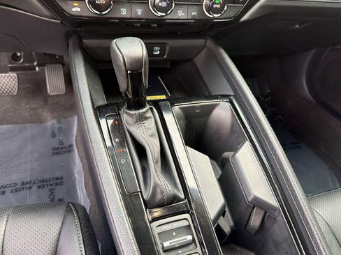 Used 2025 Honda Accord EX-L image 16