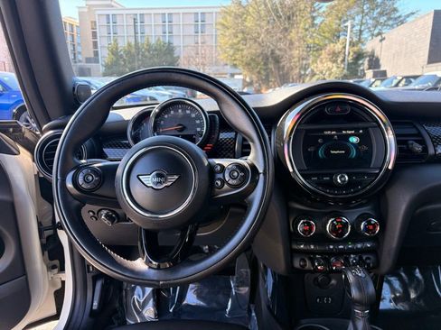 Used 2017 MINI Cooper S image 16