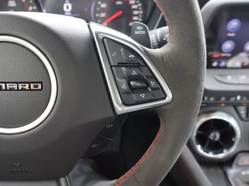 Used 2022 Chevrolet Camaro ZL1 RWD image 8