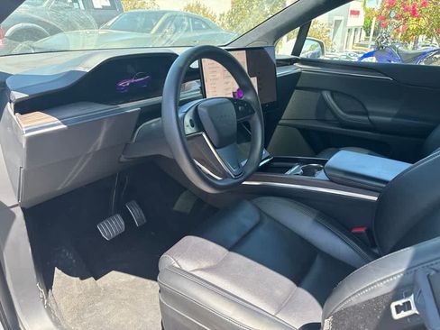 Used 2023 Tesla Model X AWD/4WD image 7