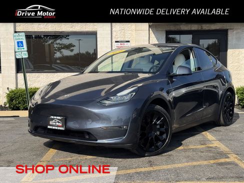 Used 2021 Tesla Model Y Long Range AWD/4WD image 1