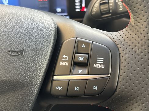 Used 2023 Ford Escape ST-Line w/ Tech Pack #1 AWD/4WD image 18