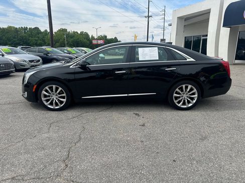 Used 2017 Cadillac XTS Luxury FWD image 2