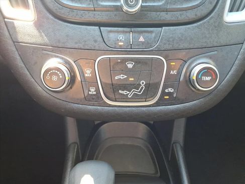 Used 2025 Chevrolet Malibu LS FWD image 22