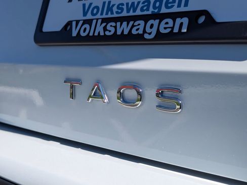 New 2026 Volkswagen Taos SE image 30