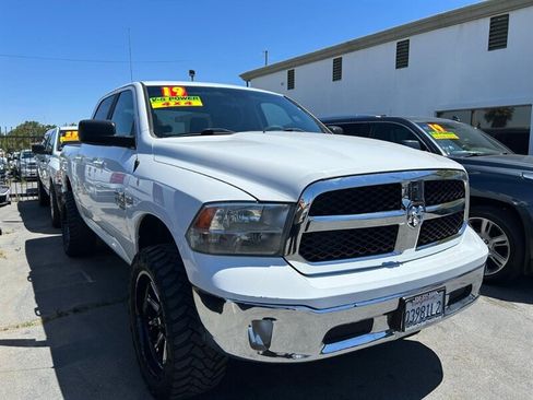 Used 2019 RAM 1500 Classic SLT AWD/4WD image 5