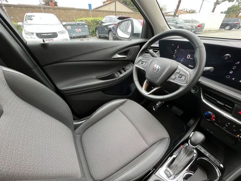 Used 2025 Buick Encore GX Preferred image 34