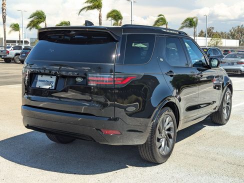 Used 2023 Land Rover Discovery S R-Dynamic image 10