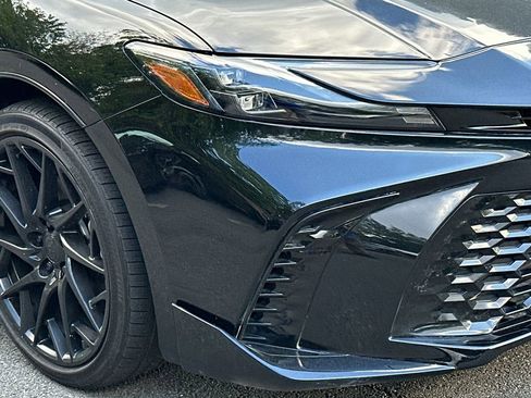 Used 2025 Toyota Camry XSE FWD image 9