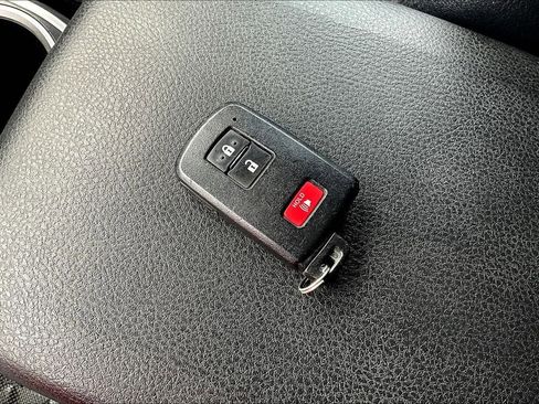 Used 2023 Toyota Tacoma Limited AWD/4WD image 37