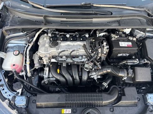 Used 2021 Toyota Corolla LE image 28