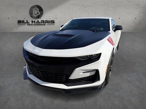 Used 2019 Chevrolet Camaro SS image 1