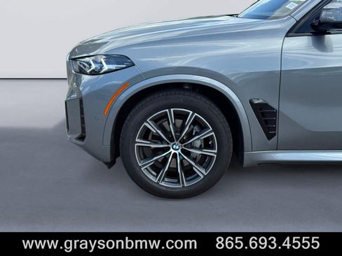 Used 2024 BMW X5 xDrive40i w/ M Sport Package AWD/4WD image 9