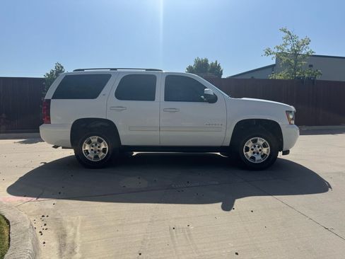 Used 2008 Chevrolet Tahoe LT w/ Convenience Package 1 RWD image 2