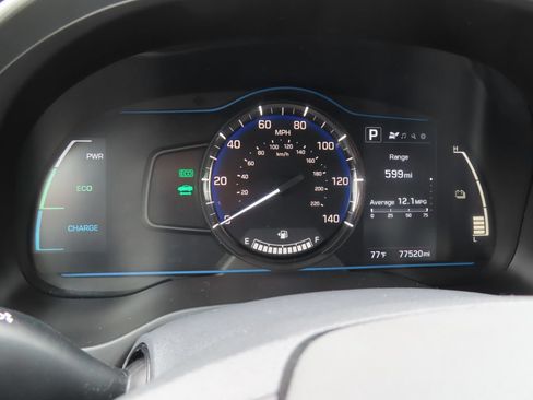 Used 2017 Hyundai Ioniq Blue FWD image 17