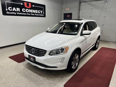 Used 2017 Volvo XC60 T5 Inscription w/ Preferred Option Package image 4
