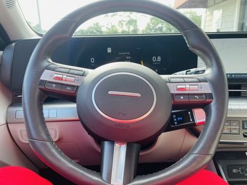 Used 2024 Hyundai Kona Limited AWD/4WD image 21
