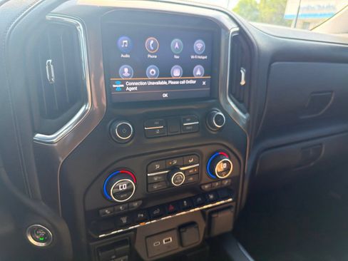 Used 2022 Chevrolet Silverado 2500 High Country AWD/4WD image 11